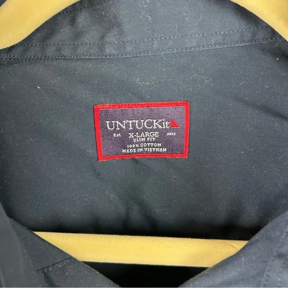 Bundle of long-sleeve Untuckit button down dress shirts size: XL - Picture 11 of 13